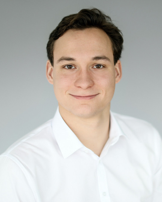 Portrait photo of Niklas Benner