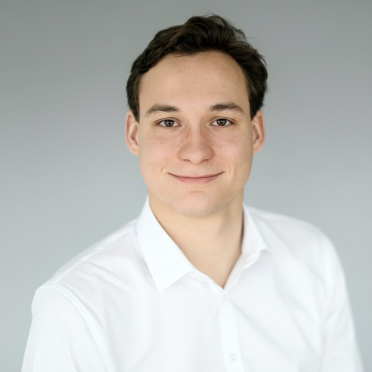 Portrait photo of Niklas Benner