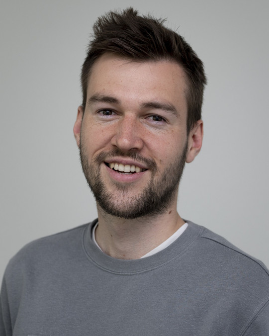 Portrait photo of Daniel Dzikowski