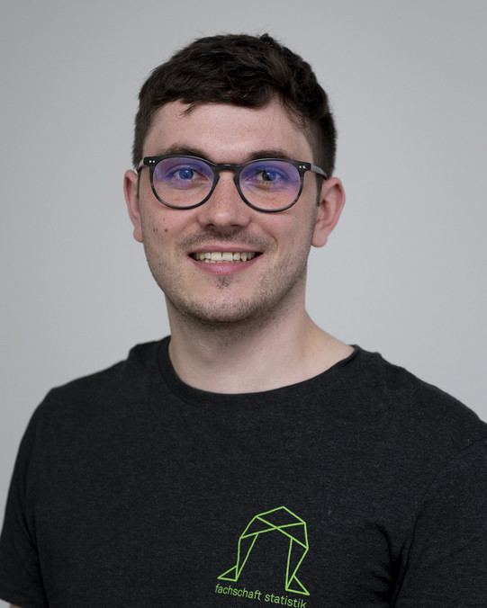 Portrait photo of Jonas Rieger